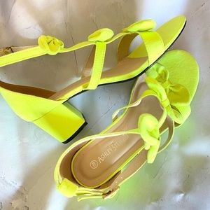 Spring Sandals: wide width